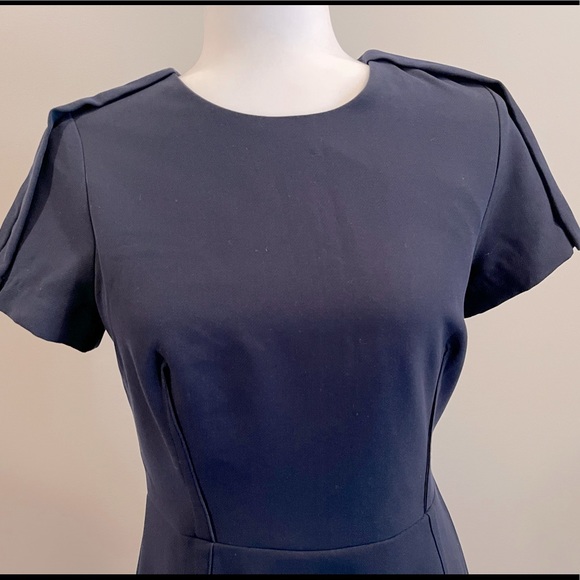 Banana Republic Fit & Flare dress - Picture 3 of 8